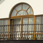 Die Balkontüren (kippbare und verschiebbare)